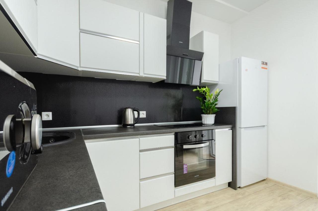 панорамний краєвид на озеро Apartment