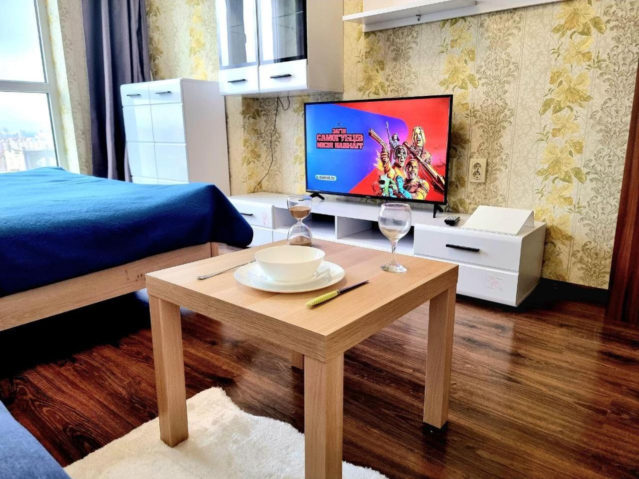 панорамний краєвид на озеро Apartment